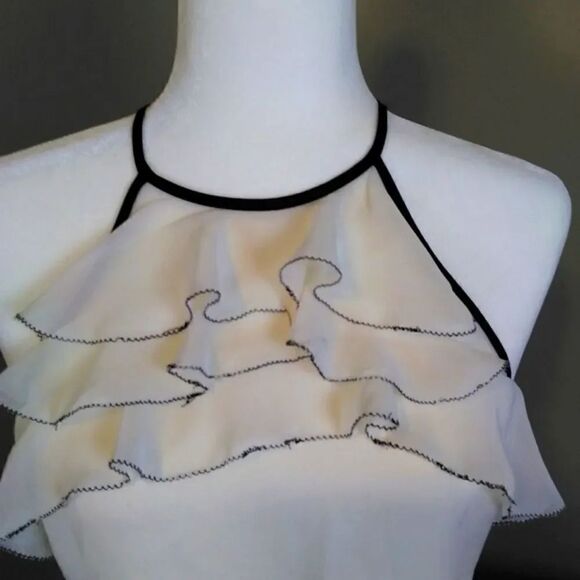 Halterneck top Sz S  - Picture 2 of 9